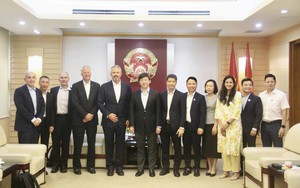 Deputy Minister Bui Hoang Phuong urges Molex to expand R&D and workforce training in Viet Nam