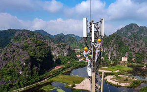Từ cuối năm 2024 đến nay, các doanh nghiệp viễn thông nước nhà đã đầu tư mạnh vào phủ sóng 5G, mở rộng số lượng trạm phát và tối ưu hạ tầng truyền dẫn. Nhờ đó, tốc độ Internet di động tăng gần như theo từng tháng