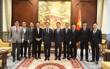 Bộ trưởng Nguyễn Mạnh Hùng tiếp Đại sứ đặc mệnh toàn quyền Hàn Quốc tại Việt Nam