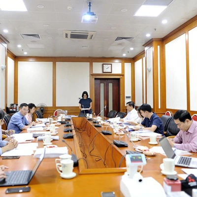 Nghiệm thu nhiệm vụ "Nghiên cứu, thiết kế chế tạo thiết bị đo nồng độ đường huyết không xâm lấn bằng cảm biến quang hóa cận hồng ngoại (NIR) ứng dụng trong theo dõi bệnh đái tháo đường"