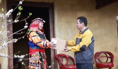 Bưu điện Việt Nam bảo đảm lưu thông hàng hóa dịp cao điểm Tết Bính Ngọ