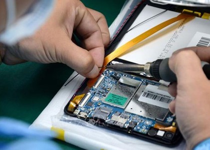 Centre established to support semiconductor chip pilot production