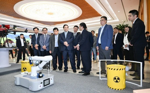Viet Nam pioneers intelligent robots for nuclear safety