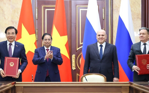 Viet Nam, Russia sign Agreement on construction of first nuclear power plant