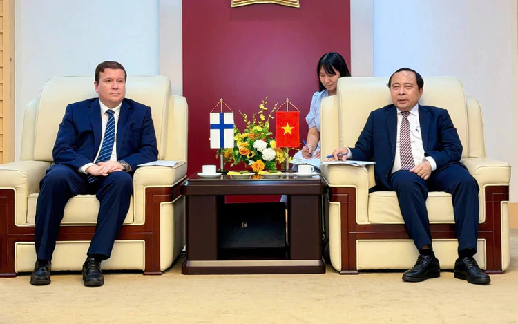 Viet Nam and Finland promote cooperation in strategic technology and digital infrastructure