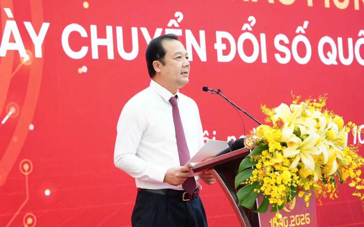 Chuyển đổi số phải bắt đầu từ bài toán thực tiễn của người dân, doanh nghiệp