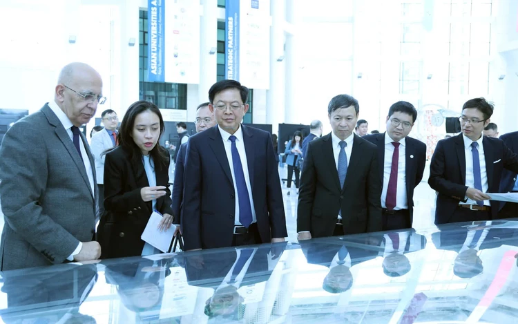 Mở rộng hợp tác khoa học, công nghệ từ những mô hình đổi mới sáng tạo hàng đầu Kazakhstan