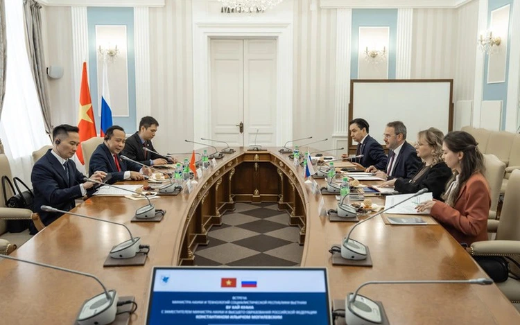 Viet Nam promotes cooperation with Russia in AI, quantum technology, and low-Earth orbit satellites