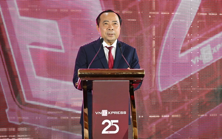 Bộ trưởng Vũ Hải Quân:  Kỳ vọng VnExpress trở thành nền tảng tri thức và kết nối hàng đầu của người Việt