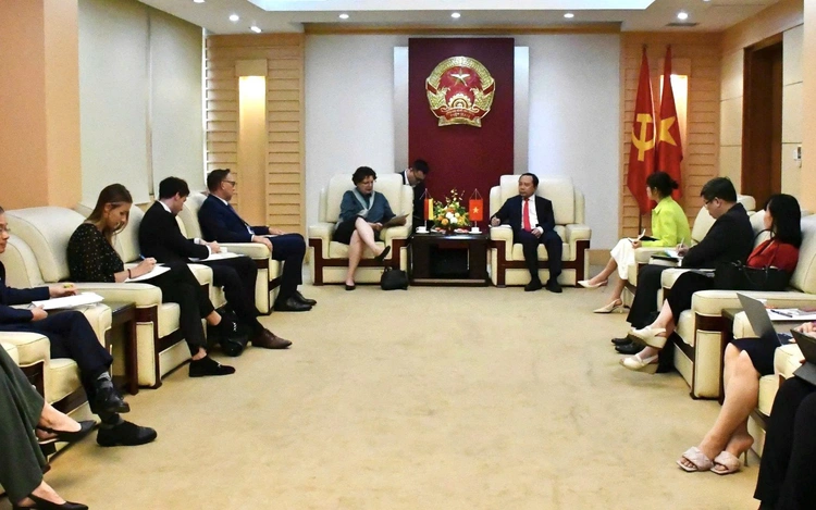 Viet Nam, Germany expand cooperation in semiconductors and high-tech human resources