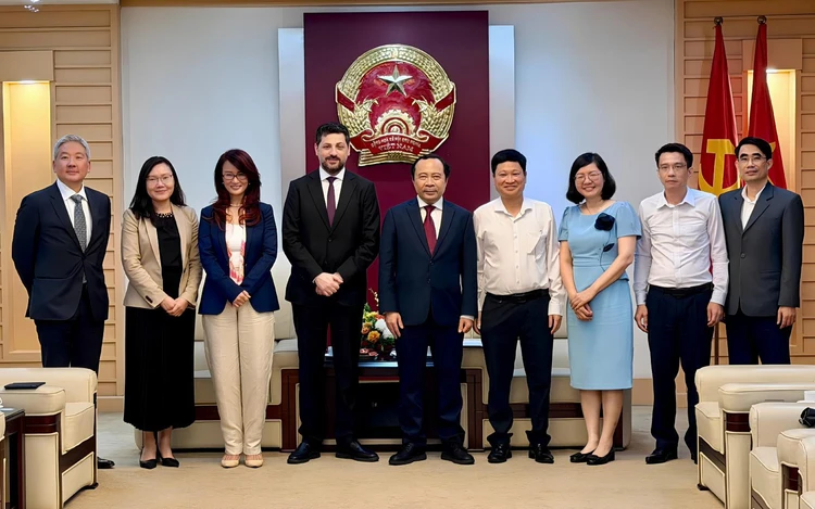 Bộ KH&CN và Diễn đàn Kinh tế Thế giới (WEF) thúc đẩy hợp tác về AI và Công nghệ bán dẫn