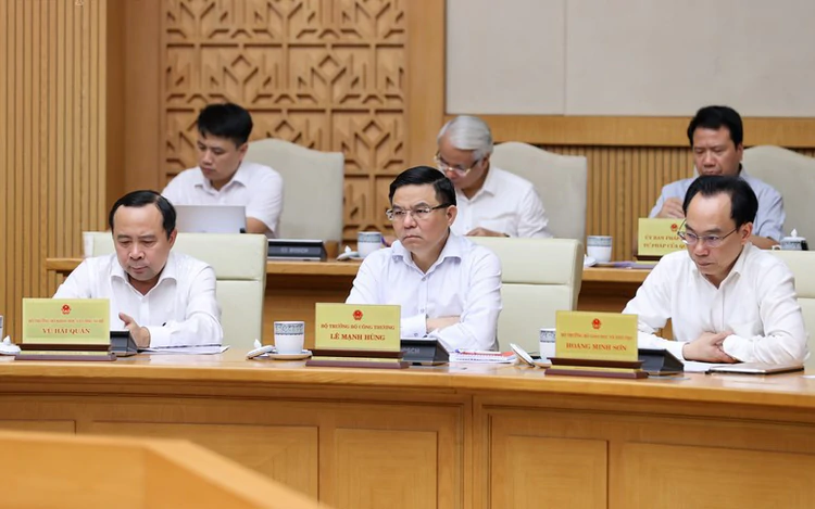 Bộ trưởng Vũ Hải Quân đề xuất miễn thuế để nâng cao chất lượng bữa ăn học đường