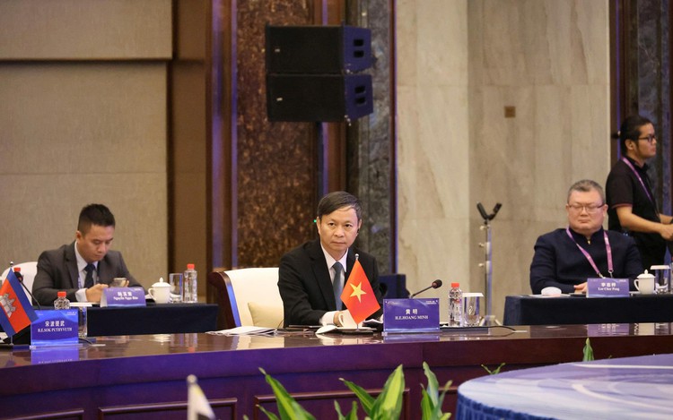 Việt Nam đề xuất 3 hướng hợp tác tại Hội nghị Bàn tròn Bộ trưởng Trung Quốc - ASEAN về AI năm 2026